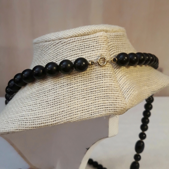 3/$15 black beaded necklace - Picture 2 of 4